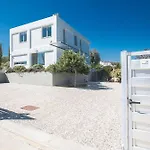 Вилла Kono Sunshine - Luxury 4 Bedroom Cape Greco - Close To *