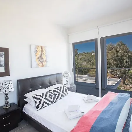 Villa Kono Sunshine - Luxury 4 Bedroom Cape Greco - Close To With Panoramic Views *